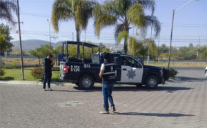 Se inconforman vecinos del fraccionamiento las Trojes en Corregidora