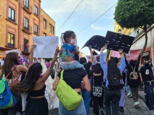 Con destrozos y vandalismo terminaron “los festejos”  del día internacional de la mujer en Querétaro