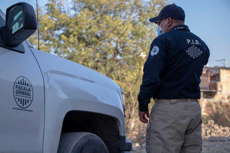 Detienen a 2 hombres por presuntos culpables de homicidio