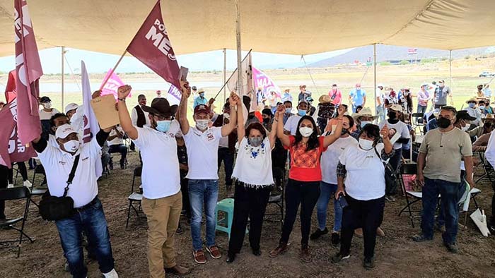 Se reúne Celia Maya con campesinos de Querétaro