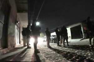 7 personas detenidas por agredir a Policías Estatales