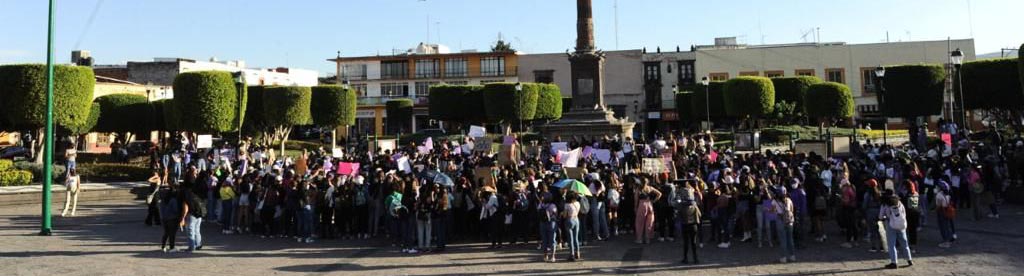 Marcha mujeres en San Juan del Río