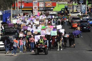 Marcha mujeres en San Juan del Río