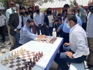 Inauguran plaza del ajedrez en el cobaq5 Cadereyta