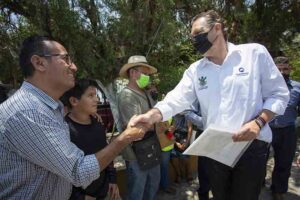 Entrega Gobernador apoyos a productores de la Sierra Gorda queretana