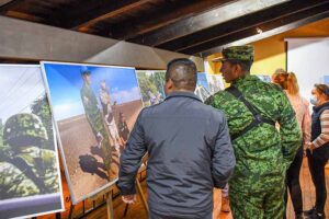 Se inaugura la exposición fotográfica “Ejército y Fuerza Área Mexicanos, Más cerca de ti”, en Amealco de Bonfil.