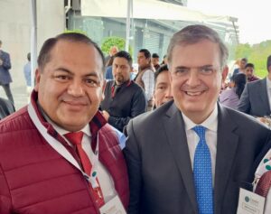 Presidente René Mejía va por la internacionalización de Amealco Pueblo Mágico.