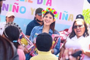 DIF San Juan del Río lleva juguetes y sorpresas a niñas y niños con Caravana
