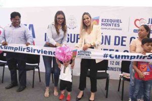 Inaugura Lupita Pérez la Clínica Médica en el municipio de Ezequiel Montes
