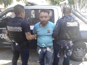 Arrestan a individuo por portación de armas prohibidas en Querétaro