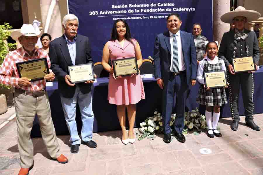 Encabeza Miguel Martínez celebración por el 383 Aniversario de la Fundación de Cadereyta