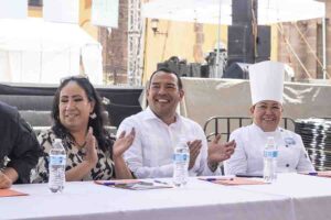 Realizan concurso El Sazón de la Abuelita en Plaza Independencia