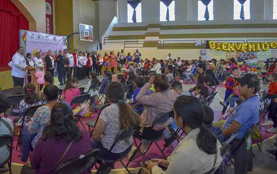 Alcalde René Mejía inaugura el Curso de Verano Feliz 2023 en Amealco.