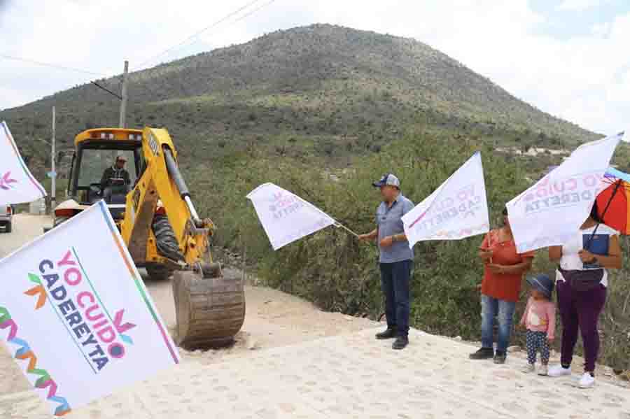 Miguel Martínez encabeza entrega y arranque de obras