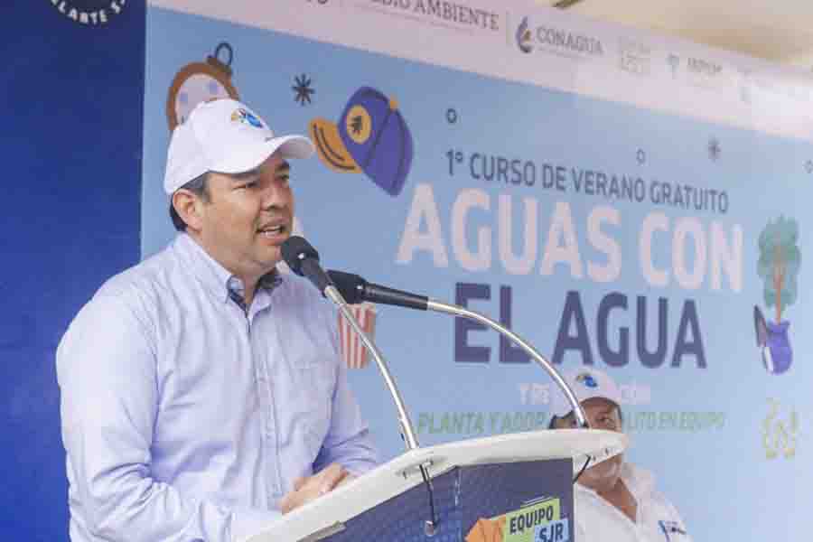 Llama Roberto Cabrera a asistentes a curso JAPAM-CONAGUA a ser guardianes de San Juan del Río