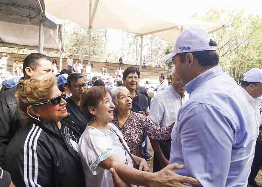 Llama Roberto Cabrera a asistentes a curso JAPAM-CONAGUA a ser guardianes de San Juan del Río