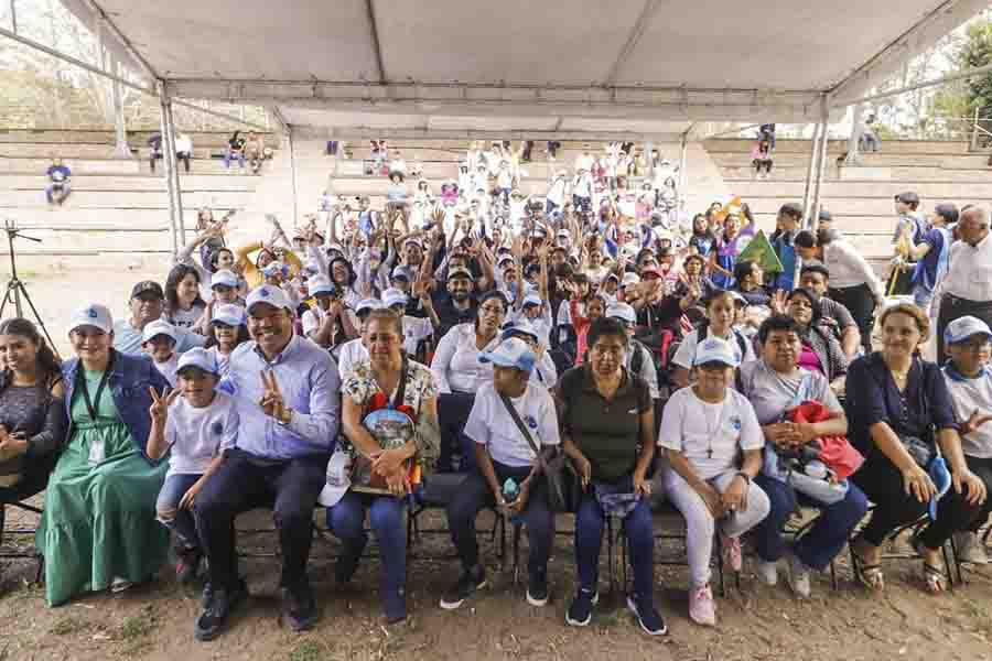 Llama Roberto Cabrera a asistentes a curso JAPAM-CONAGUA a ser guardianes de San Juan del Río