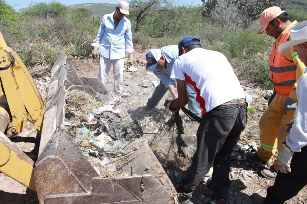 Impulsa administración municipal de Cadereyta Jornadas de Recolección en tiraderos de basura clandestinos