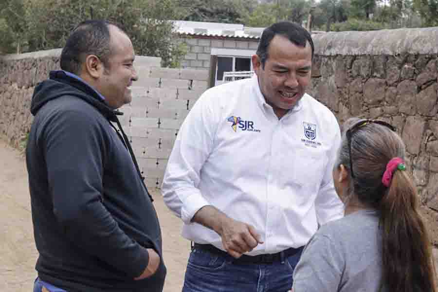 Entrega Roberto Cabrera obra de drenaje sanitario en San José Galindo