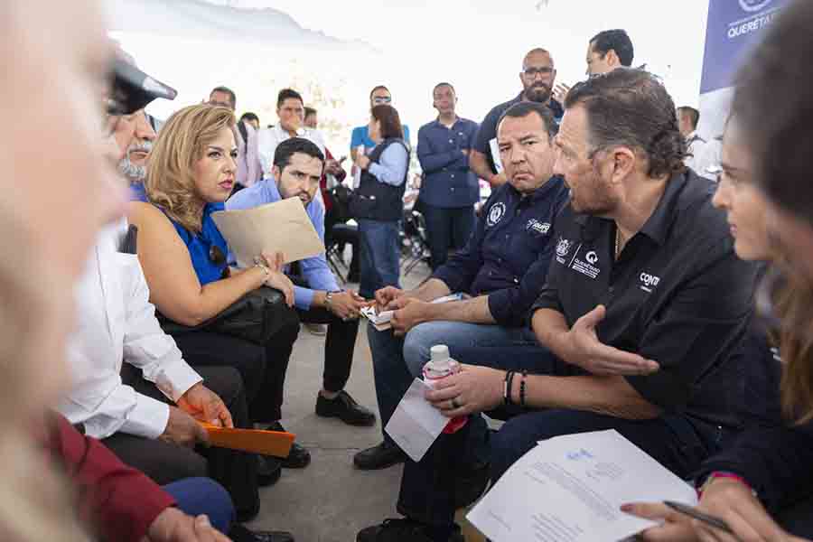 Atiende Jornada Aquí Contigo peticiones ciudadanas en San Juan del Río