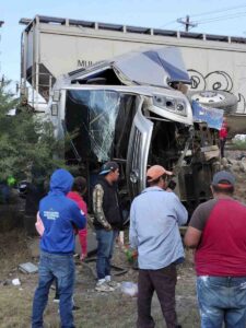 Accidente Ferroviario en San Rafael, Querétaro: 5 personas fallecidas y 11 lesionados.