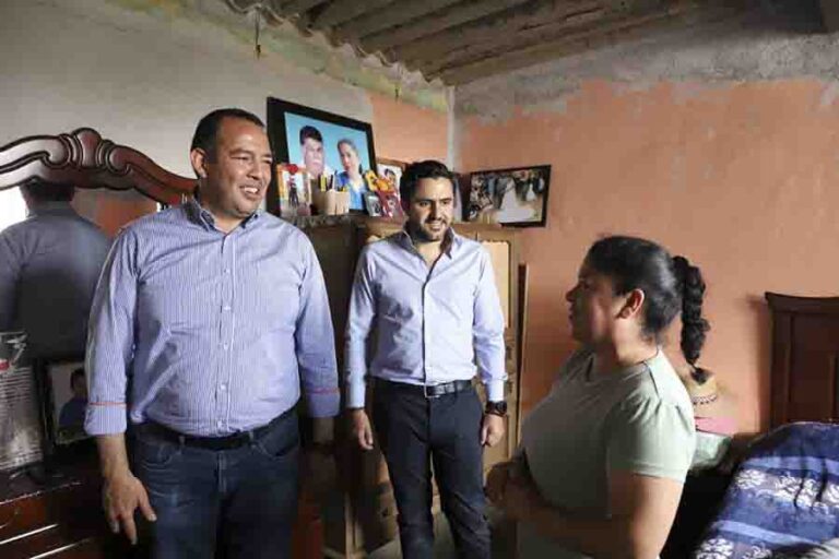 Entrega SEDESOQ apoyos ante contingencias climatológicas en San Juan del Río y Amealco