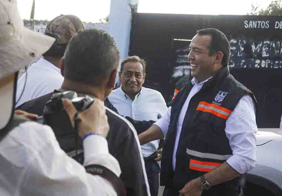 Roberto Cabrera supervisa avances de obras en las colonias Fátima y Nuevo San Juan