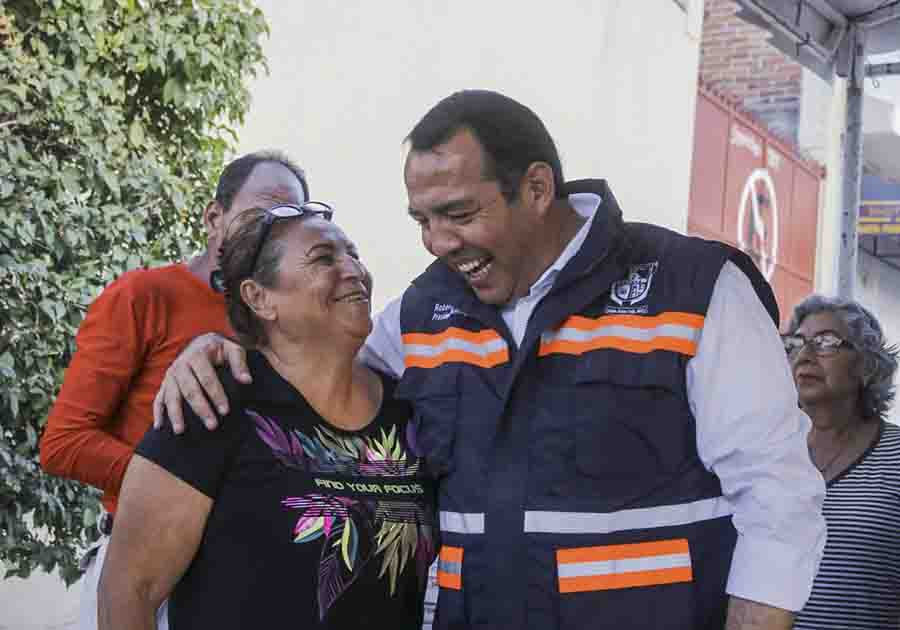 Roberto Cabrera supervisa avances de obras en las colonias Fátima y Nuevo San Juan