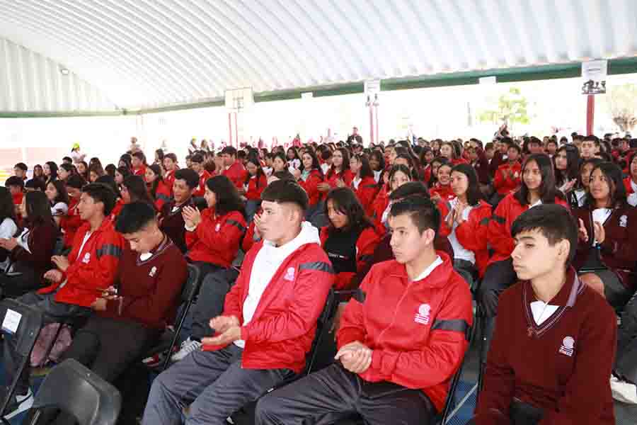 Encabeza Miguel Martínez Ser tranquilidad, ser SEJUVE en COBAQ 5 Cadereyta