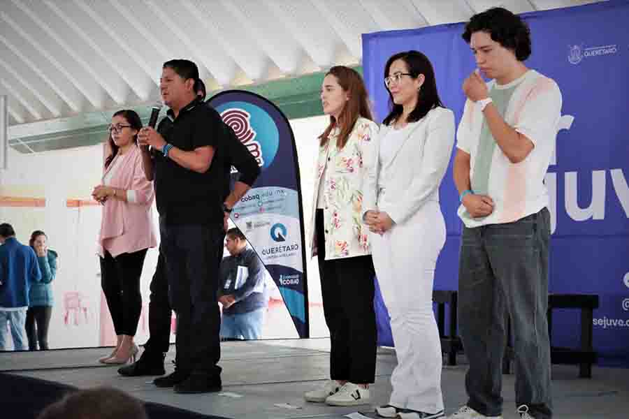 Encabeza Miguel Martínez Ser tranquilidad, ser SEJUVE en COBAQ 5 Cadereyta