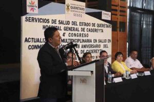 Trabajadores de la salud, nuestra fortaleza en momentos difíciles: Miguel Martínez Peñaloza