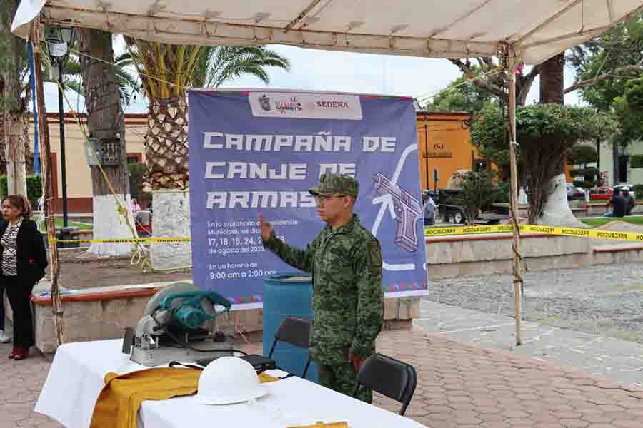 Encabeza Miguel Martínez Campaña de Canje de Armas 2023*