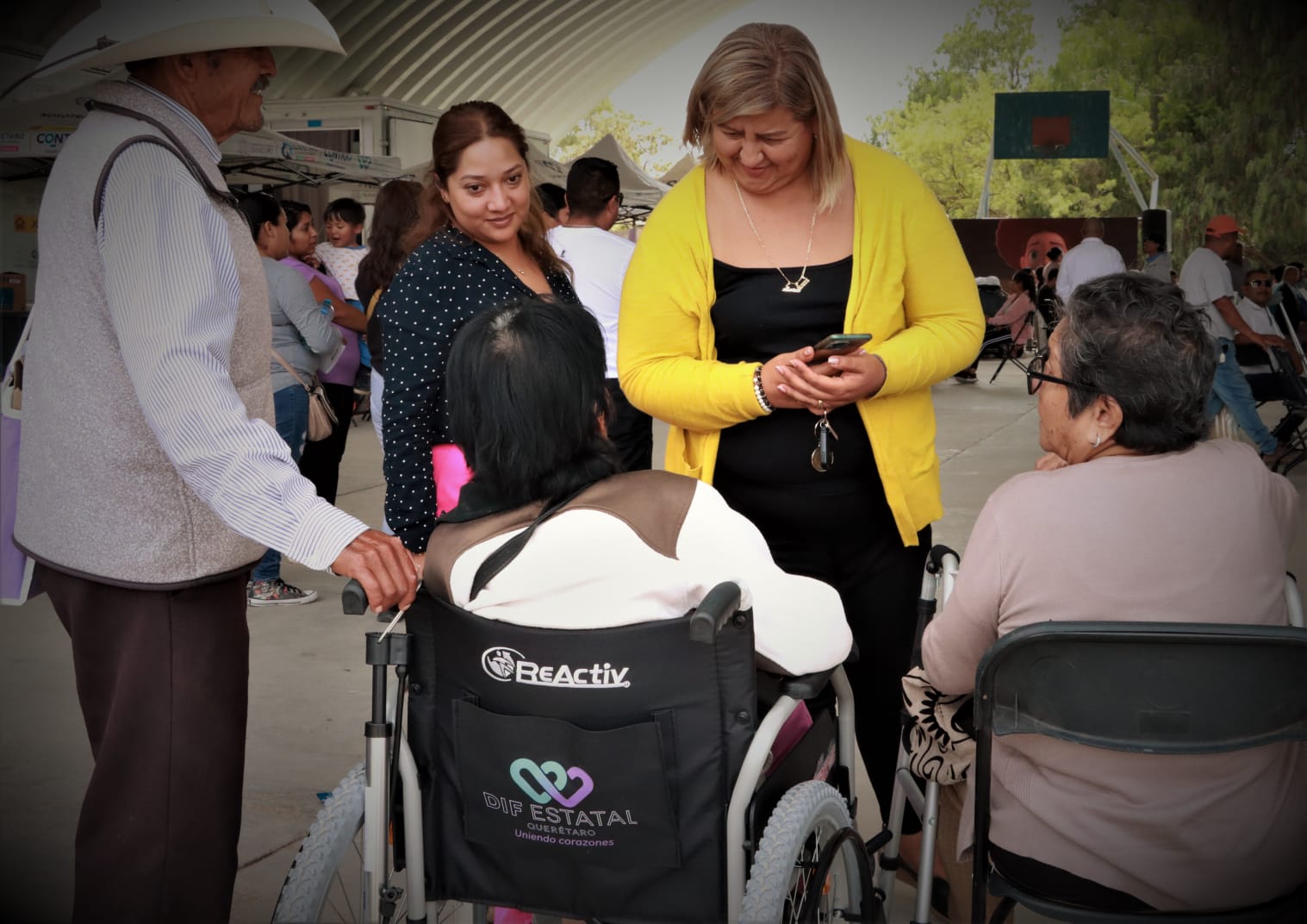 Exitosas jornadas del DIF en Boxasní y Vizarrón