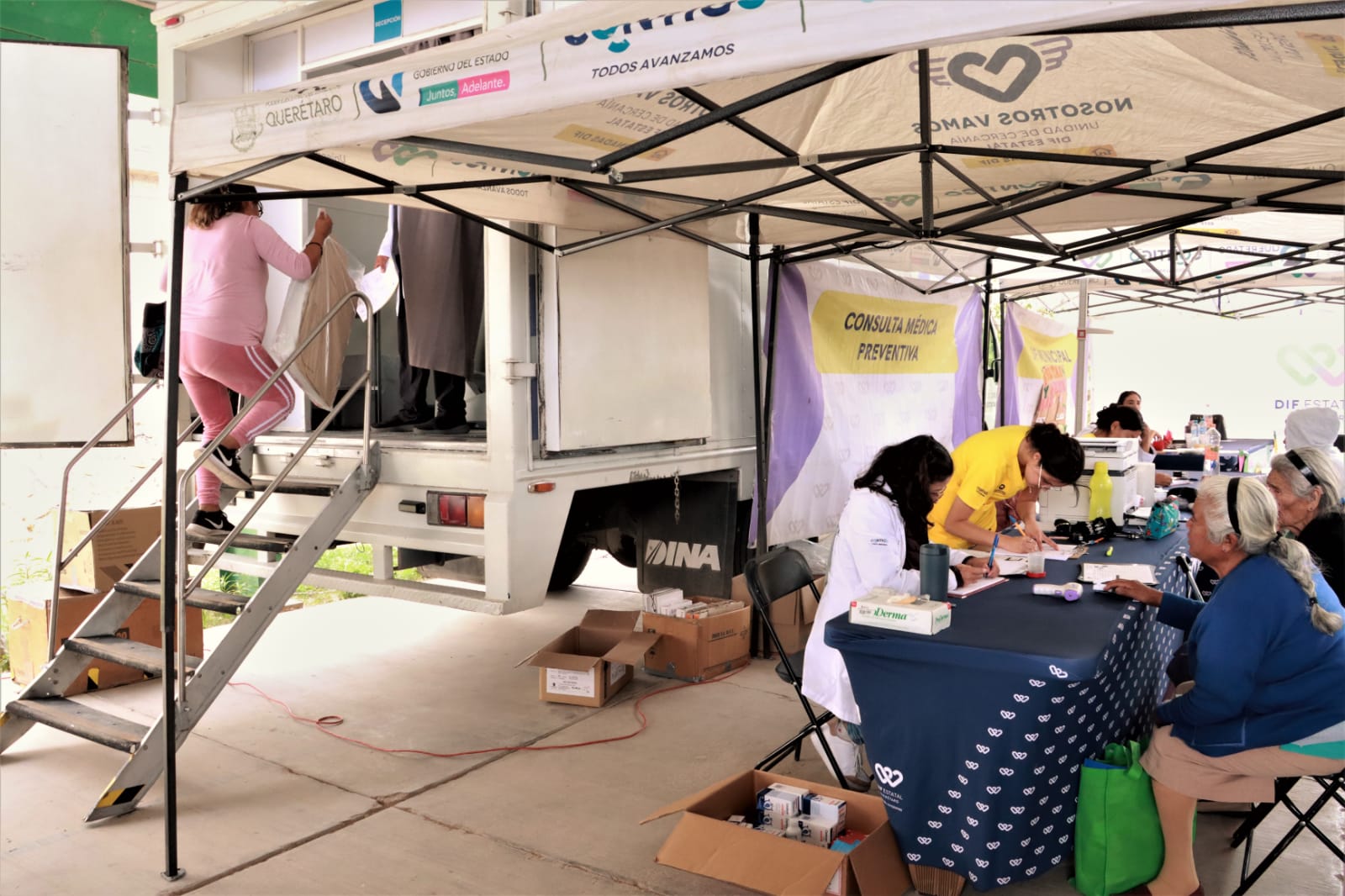 Exitosas jornadas del DIF en Boxasní y Vizarrón