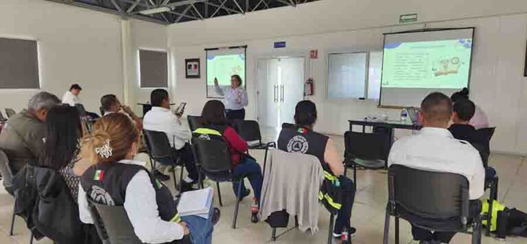 Recibencapacitación en Derechos Humanos y Cultura de Paz