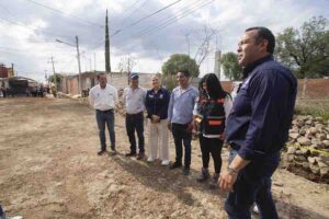 Destina Roberto Cabrera 1.6 mdp para rehabilitar calles en Barrio de San Isidro