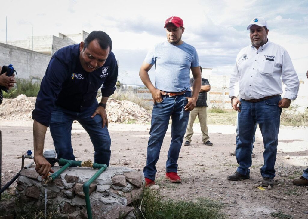 Roberto Cabrera y JAPAM entregan ampliación de red de agua potable en Casa Blanca