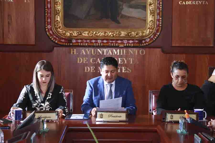 Entrega Miguel Martínez al H. Ayuntamiento su 2º Informe de Gobierno Municipal