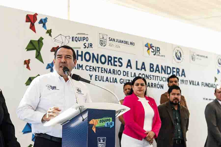 Anuncian construcción de techumbre en la primaria Centenario de la Constitución de 1917