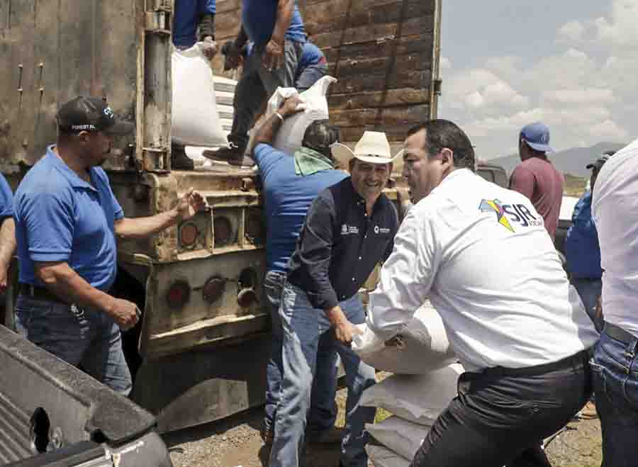 Programa Impulso a Cultivos Forrajeros entrega 51 toneladas de semilla de avena a productores en San Juan del Río