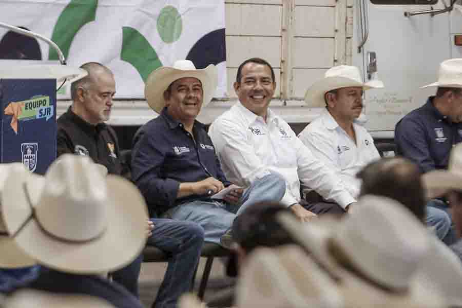 Programa Impulso a Cultivos Forrajeros entrega 51 toneladas de semilla de avena a productores en San Juan del Río