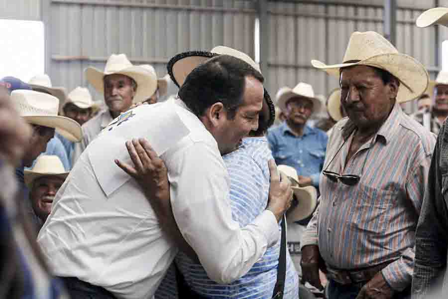 Programa Impulso a Cultivos Forrajeros entrega 51 toneladas de semilla de avena a productores en San Juan del Río