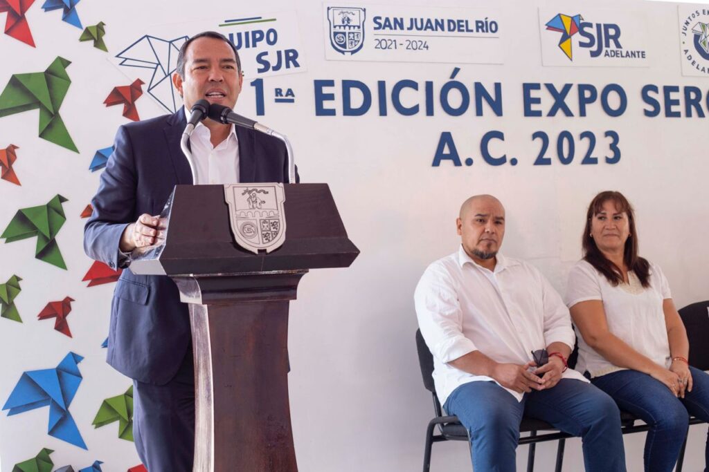 Inaugura Roberto Cabrera primera edición de la Expo SERCA en Jardín Independencia