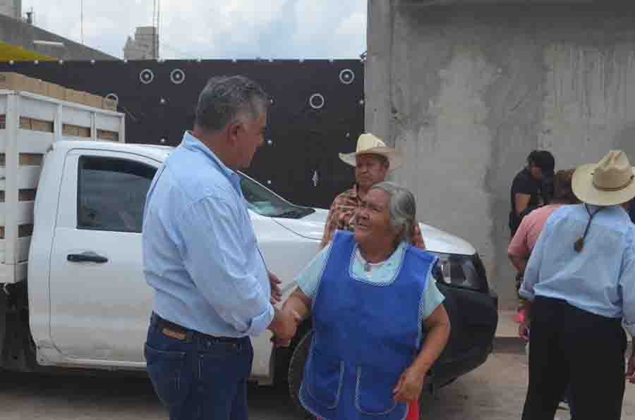 Diputado Juan Guevara Acompaña Entrega de Paquetes Alimentarios