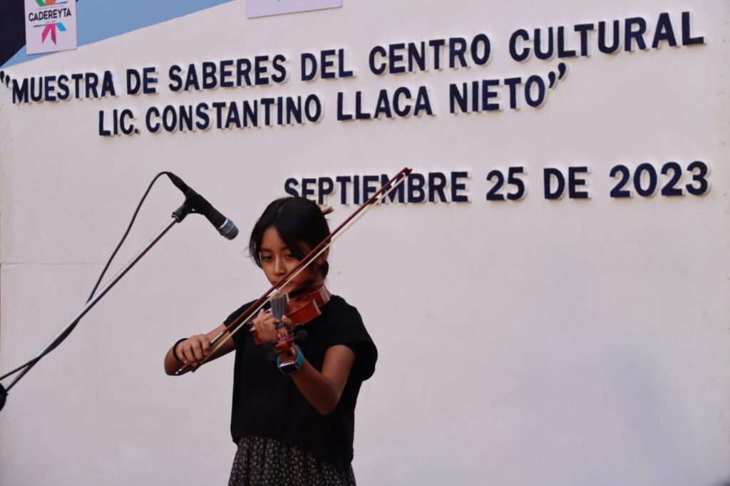 Encabeza Miguel Martínez Muestra de Saberes en el Centro Cultural Constantino Llaca Nieto