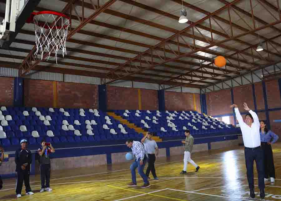 Inauguración del Gimnasio de Básquetbol en Cadereyta: Un Sueño Cumplido para los Deportistas