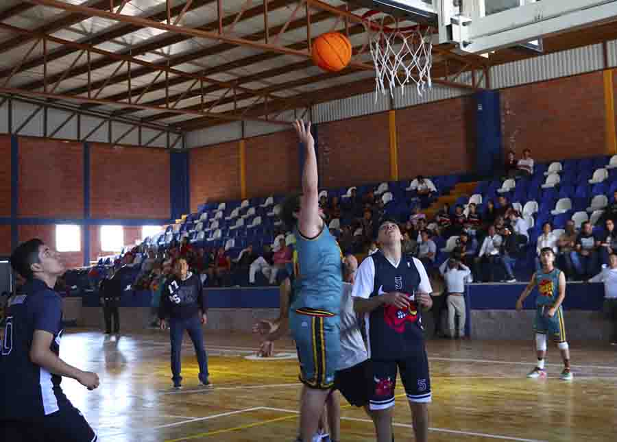 Inauguración del Gimnasio de Básquetbol en Cadereyta: Un Sueño Cumplido para los Deportistas