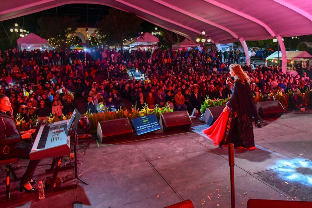 Alcalde René Mejía inaugura con rotundo éxito el 11° Festival Nacional de Muñecas Artesanales en Amealco.