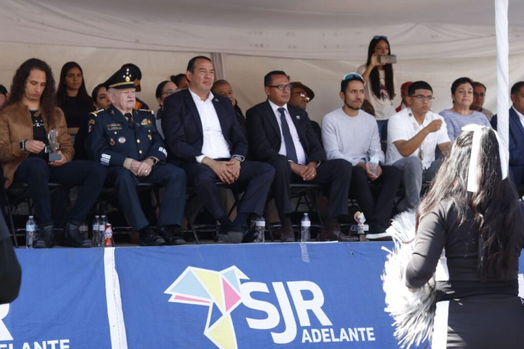 Roberto Cabrera encabeza Desfile por el 113 Aniversario del Inicio de la Revolución Mexicana