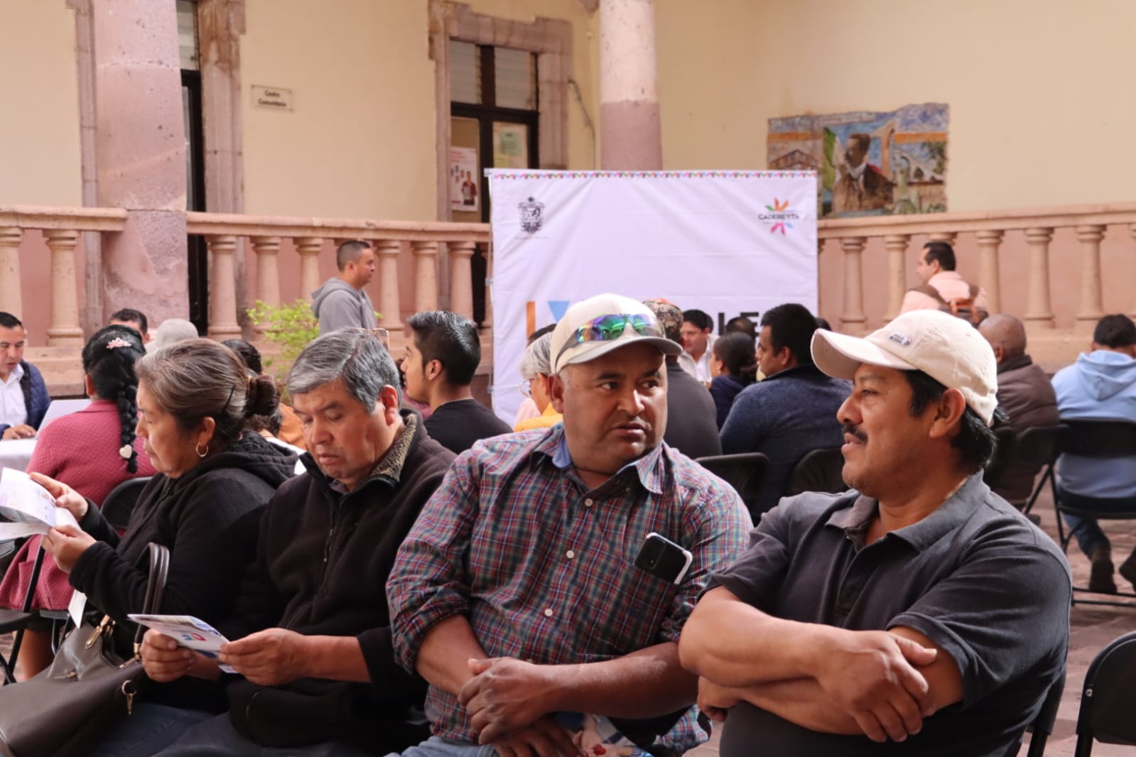 Más de un centenar de personas acuden al ¨Miércoles Ciudadano”